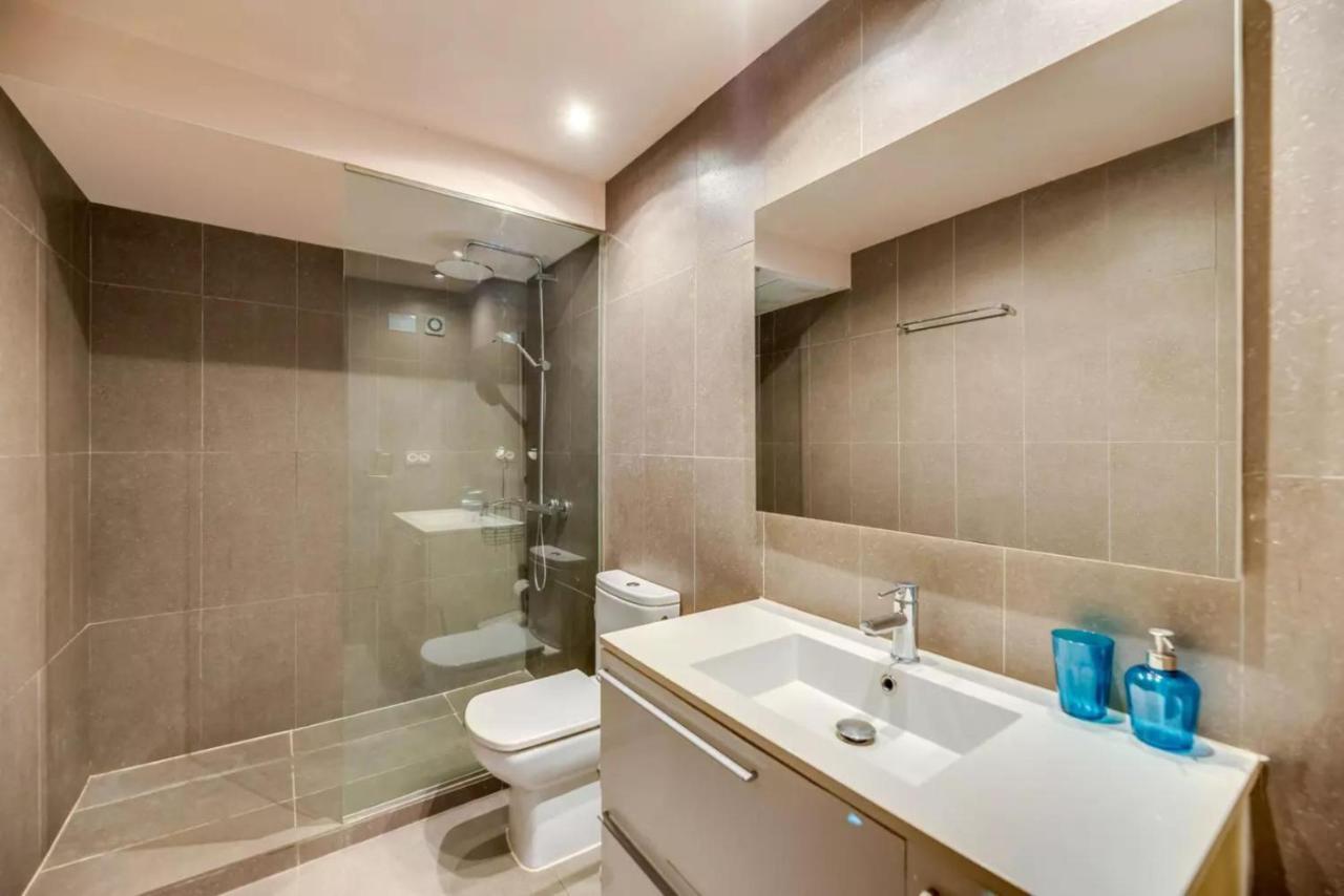 Apartment Chic Designer *