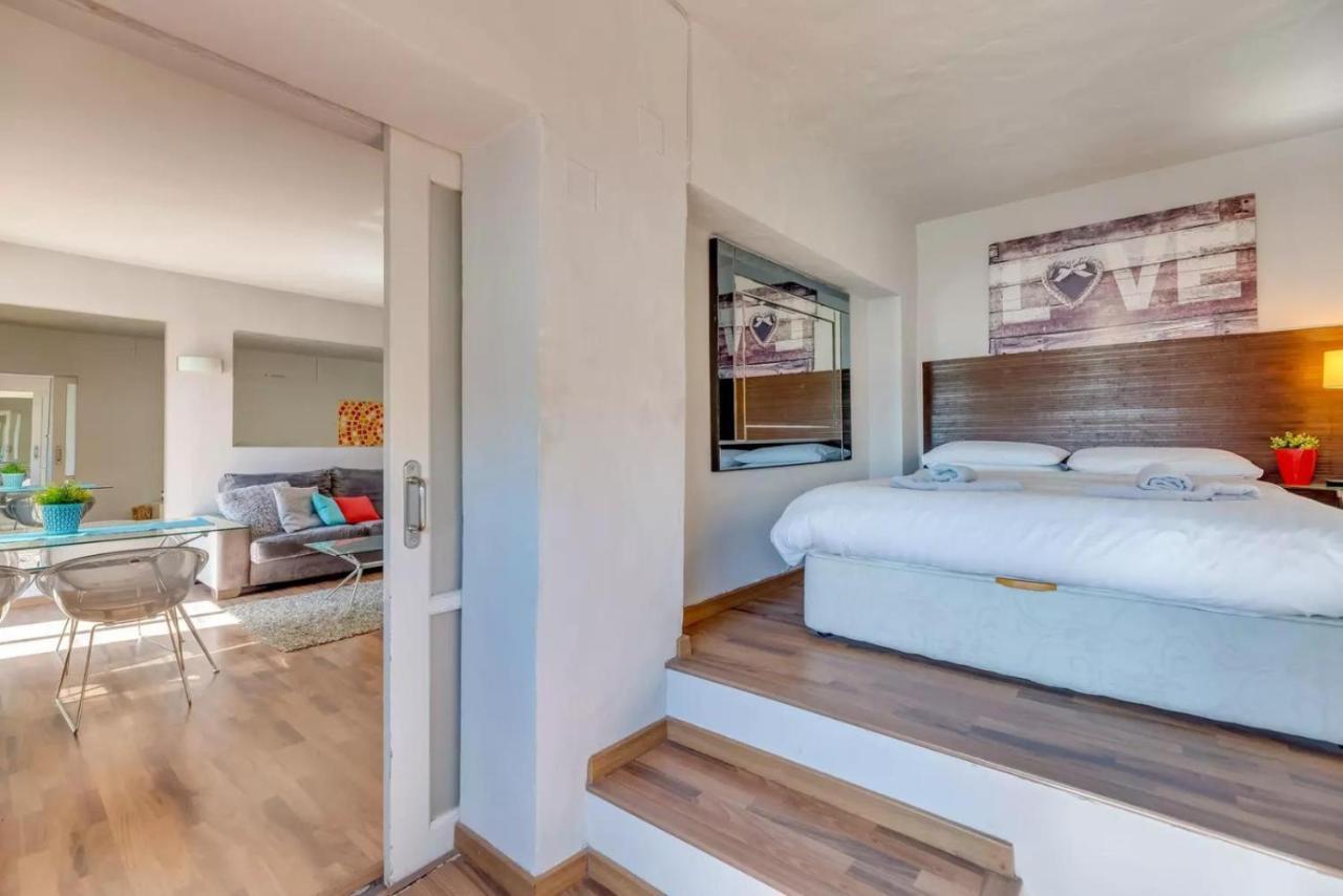 Apartment Chic Designer *