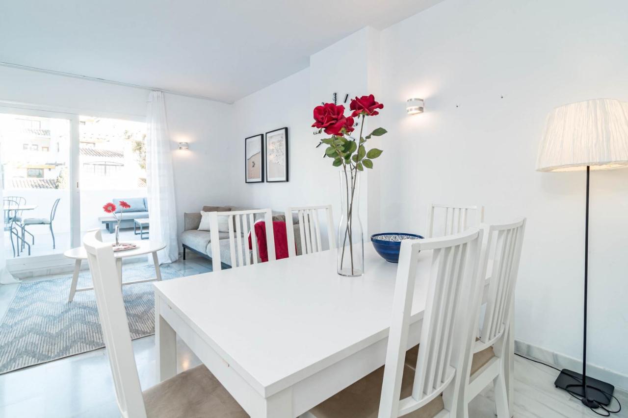 Captivating 2 Bedroom In Popular Nueva Andalucia Close To Centro Plaza Appartement
