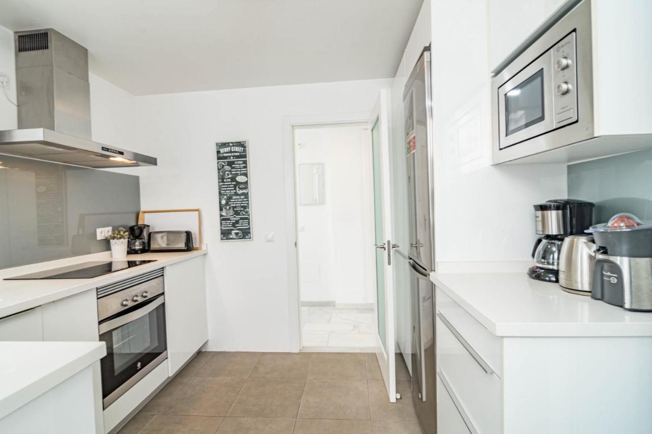 Captivating 2 Bedroom In Popular Nueva Andalucia Close To Centro Plaza Marbella