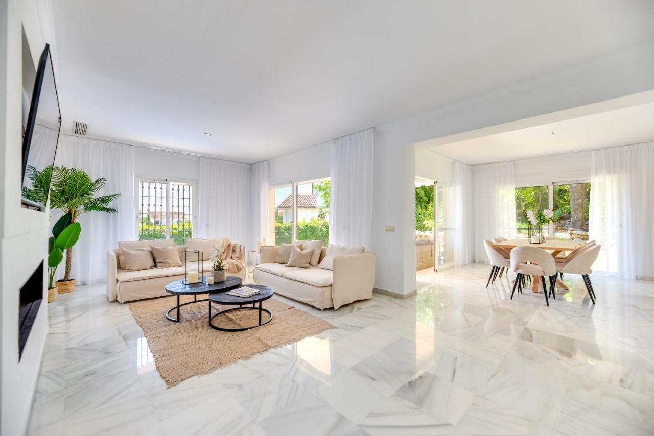 Vacation I Nadal, Private Pool, Lush Garden, Beaches At Your Doorstep Villa Marbella