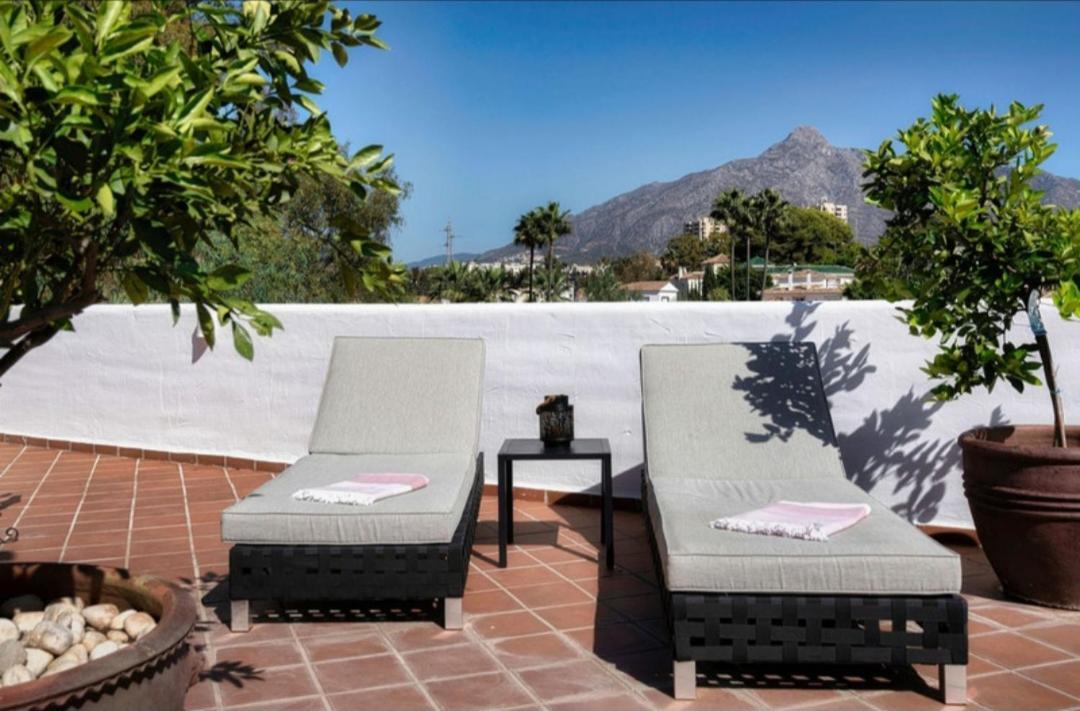 Duplex Penthouse Casa M3 Walking Distance Puerto Banus * Marbella