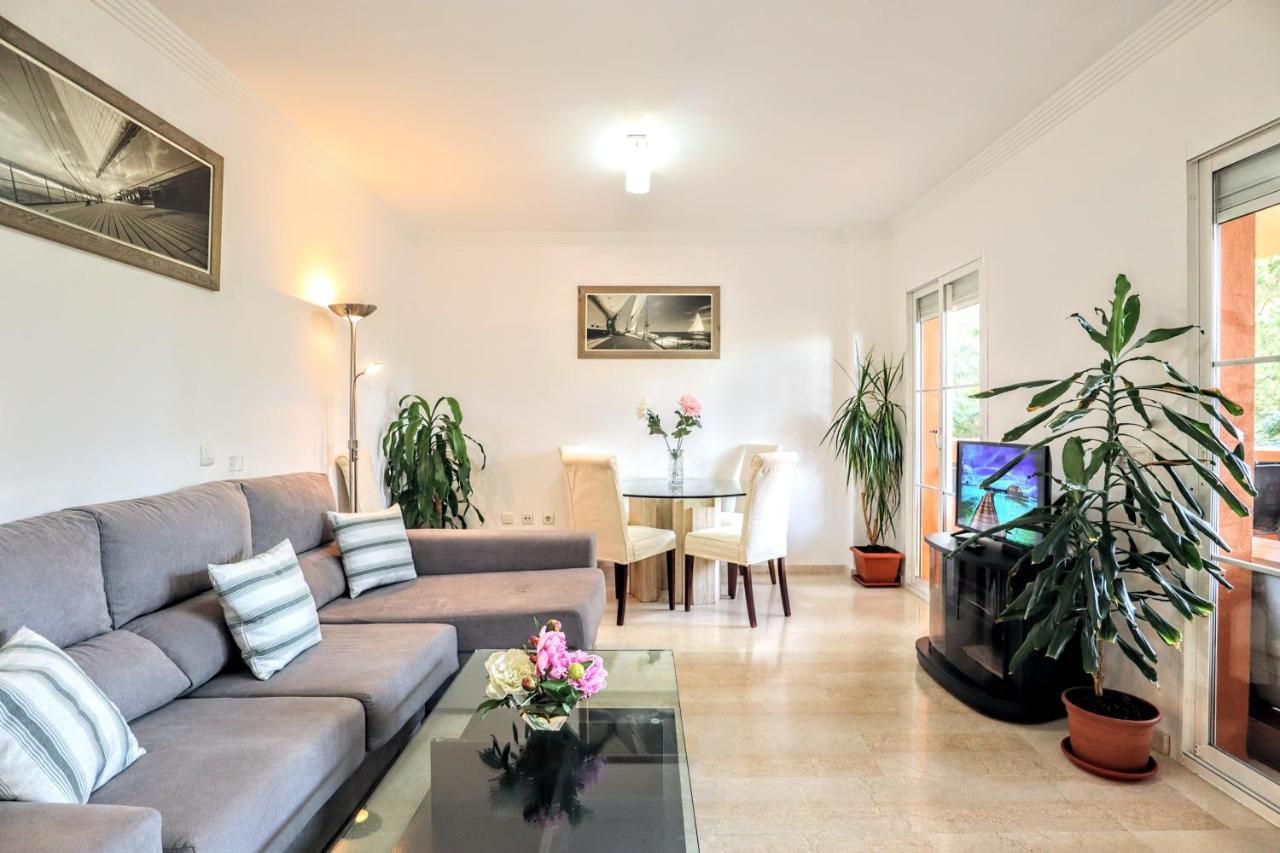 Sunny In Elviria Apartment *