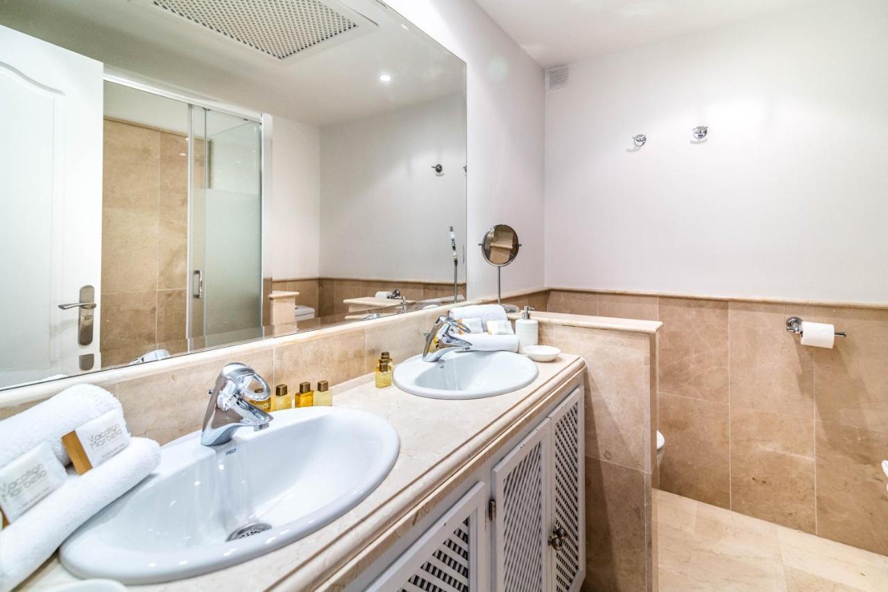 Vacation - Federer, Old Town With A Big Communal Pool And Andalusian Garden Vakantiehuis