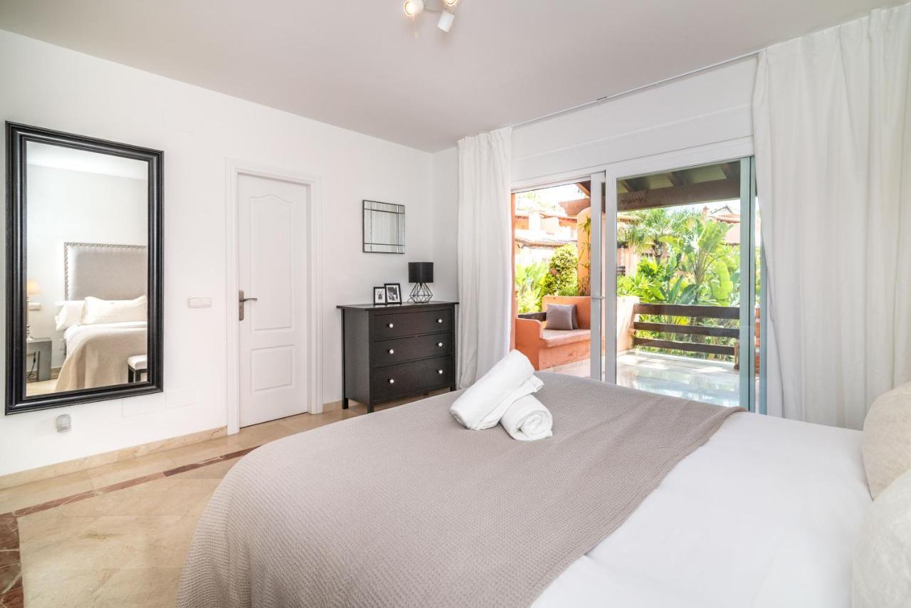Vacation - Federer, Old Town With A Big Communal Pool And Andalusian Garden Vakantiehuis *