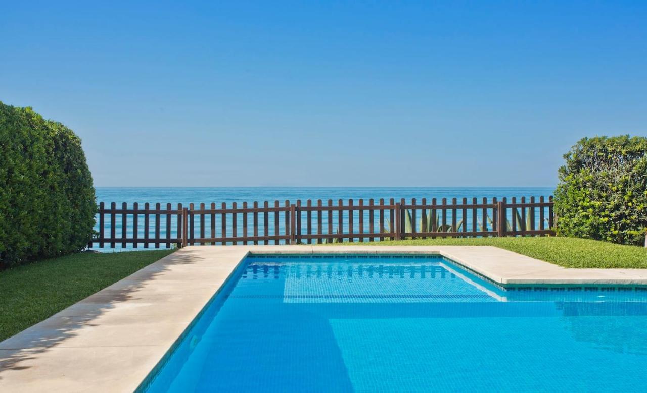 Dunas De - Beachfront 3 Bed Marbella