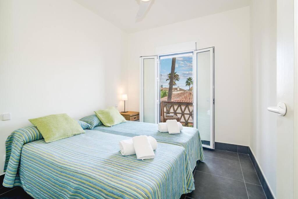 Dunas De - Beachfront 3 Bed * Marbella