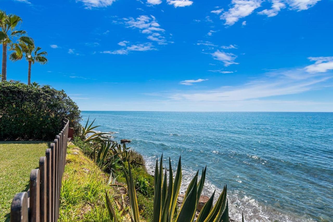 Dunas De - Beachfront 3 Bed Marbella