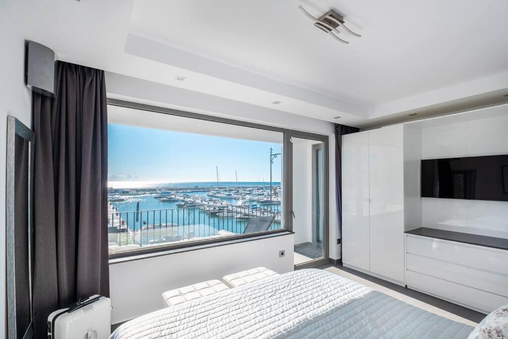 Puerto Banus Front Line 2 Bedroom Apartment Marbella