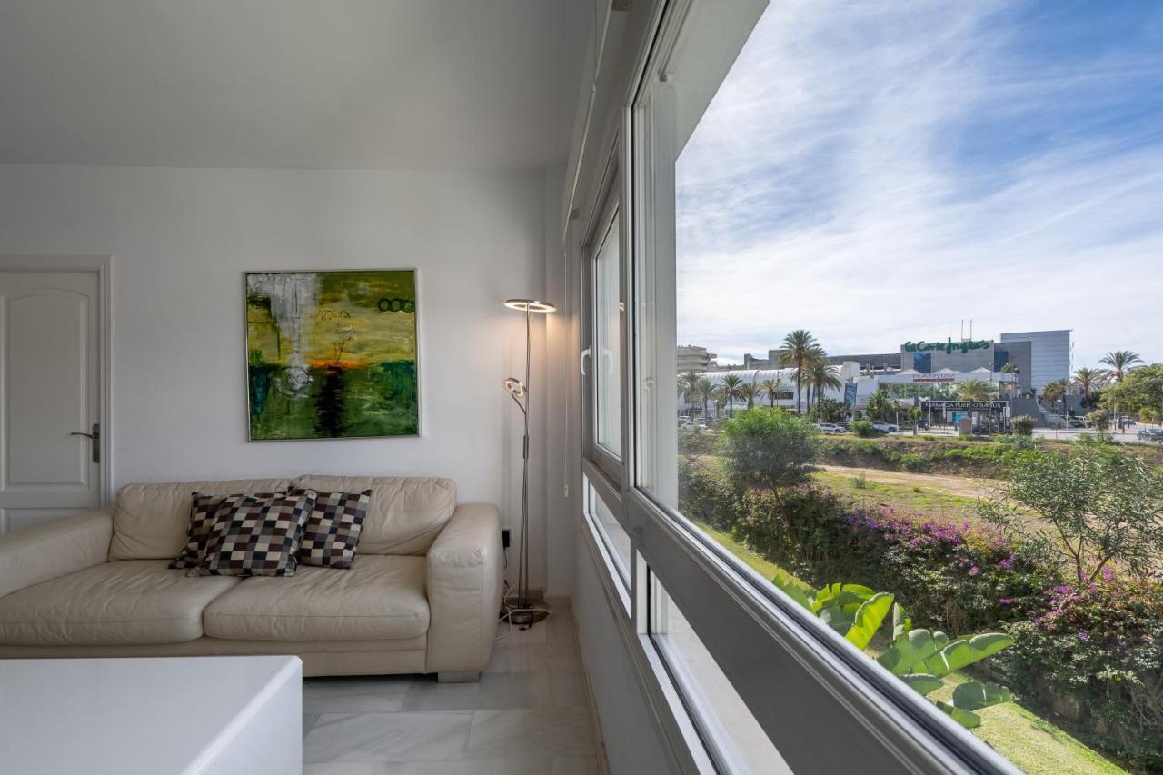 Front In Puerto Banus Apartment *