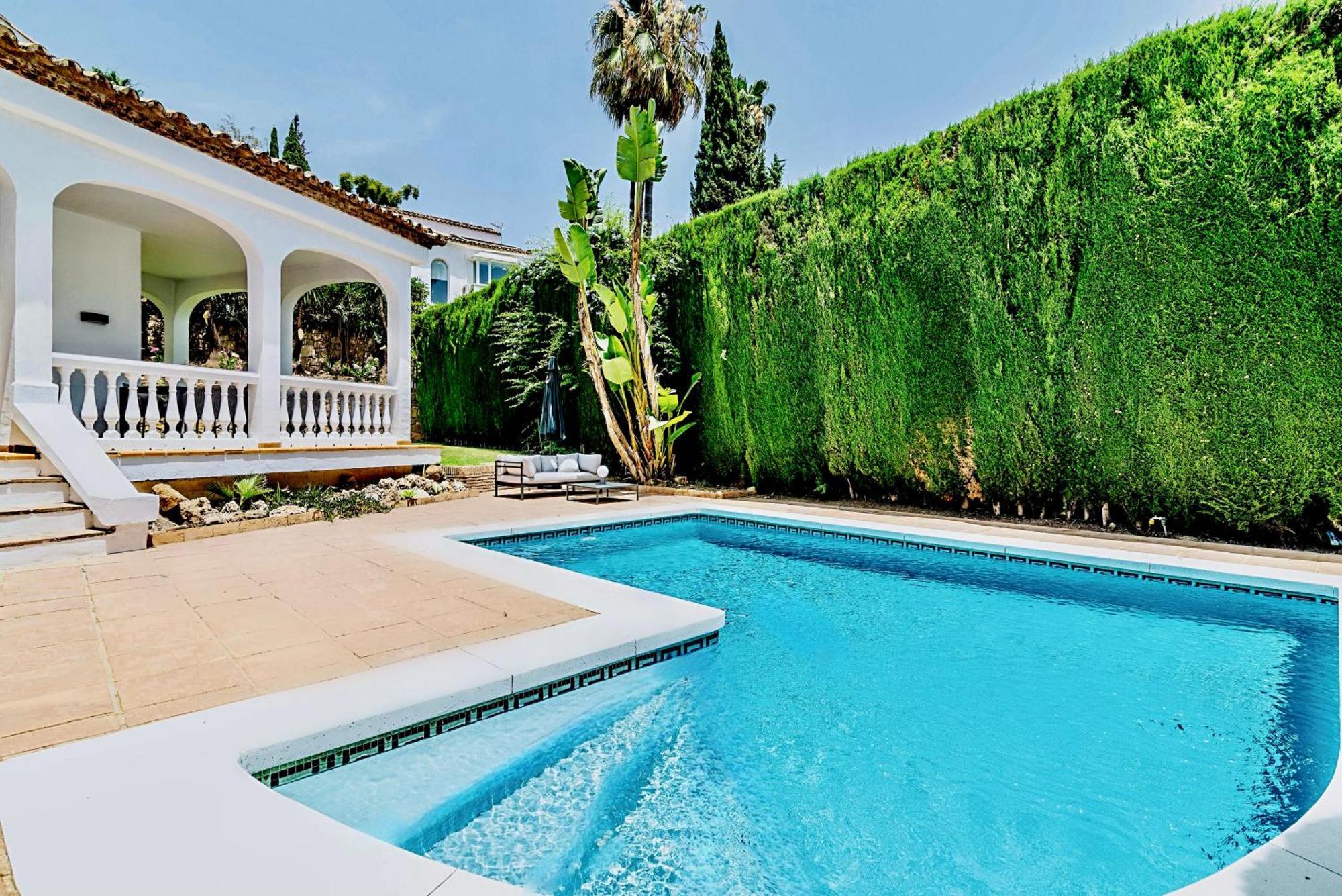 4 Bedroom In Location - Heating Pool Marbella