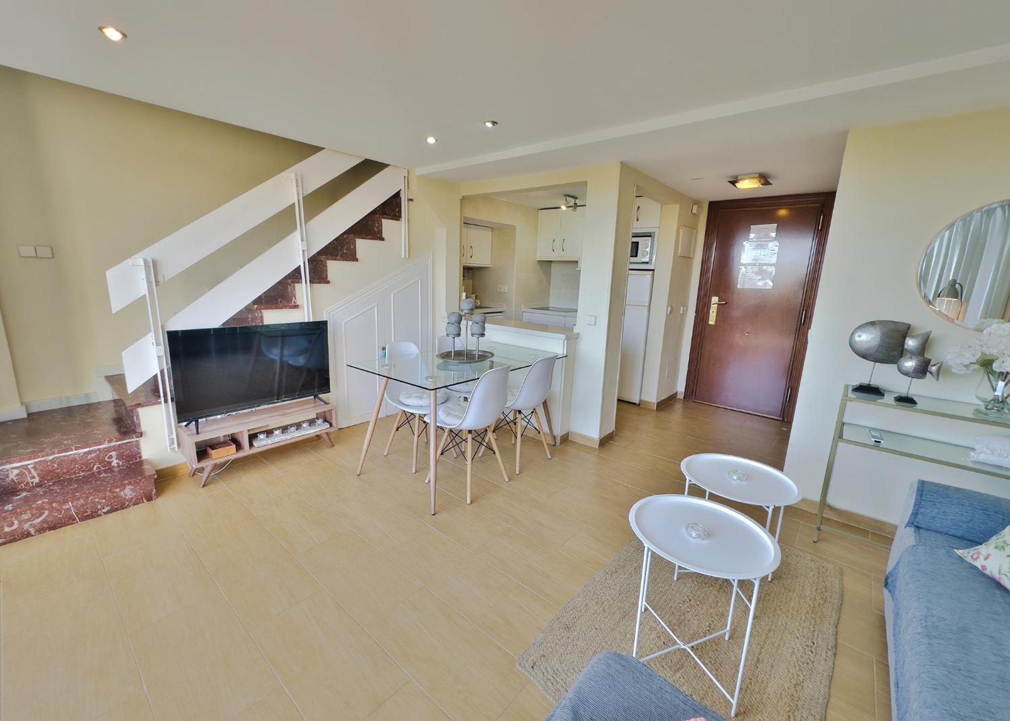 Apartment Skol 412. Renovated Two Bedrooms Duplex With Sea View.