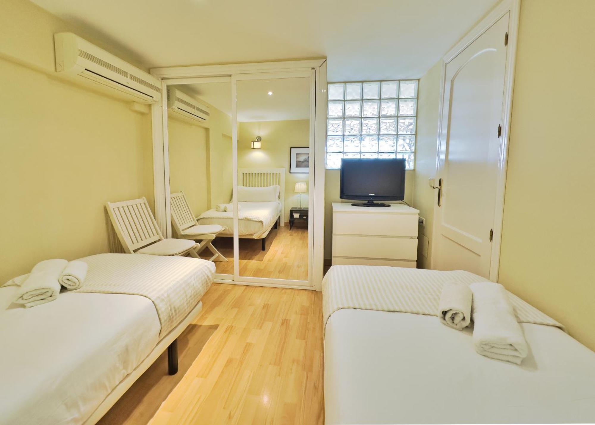 Skol 412. Renovated Two Bedrooms Duplex With Sea View. Apartment *