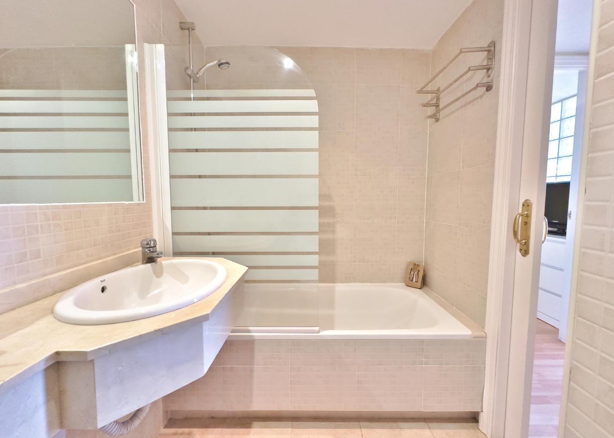 Skol 412. Renovated Two Bedrooms Duplex With Sea View. Marbella