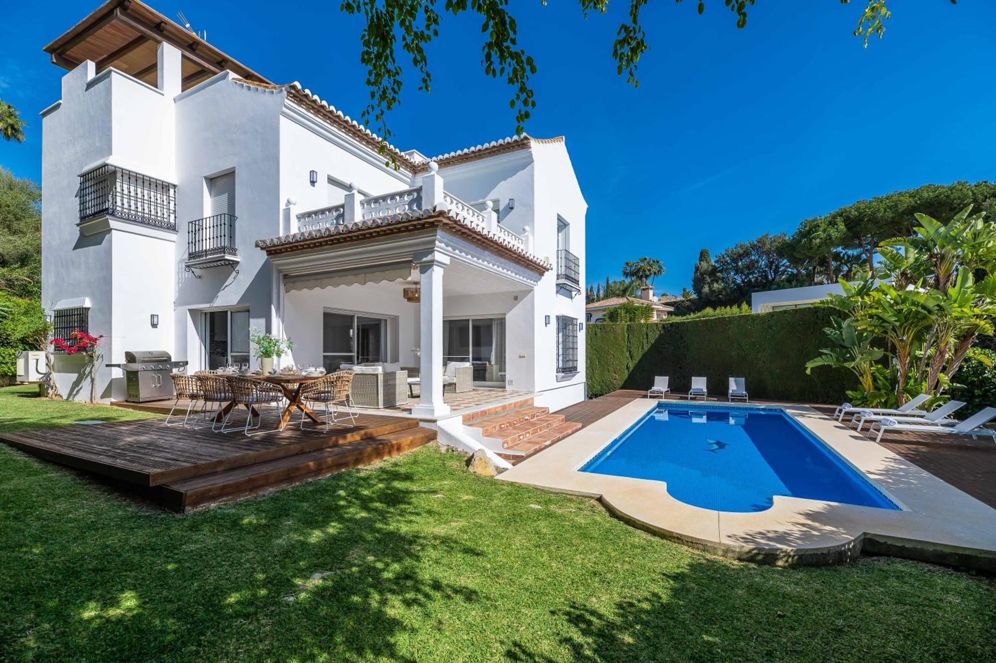 Villa Vacation I Nadal, Private Pool, Lush Garden, Beaches At Your Doorstep