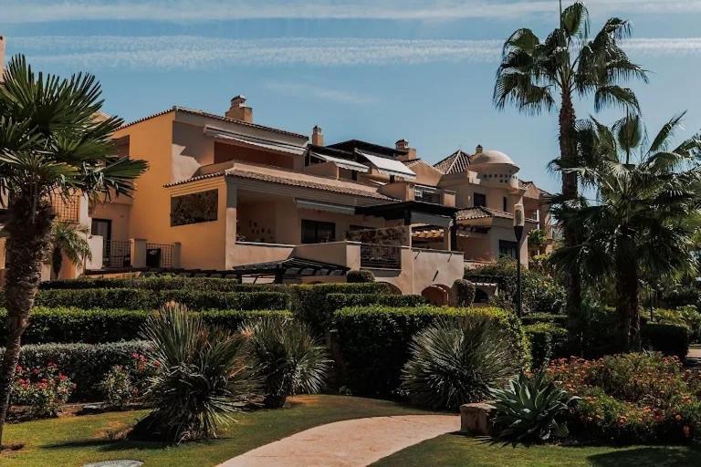 Atico De 4b/4d Mimosas De Banus Apartment *