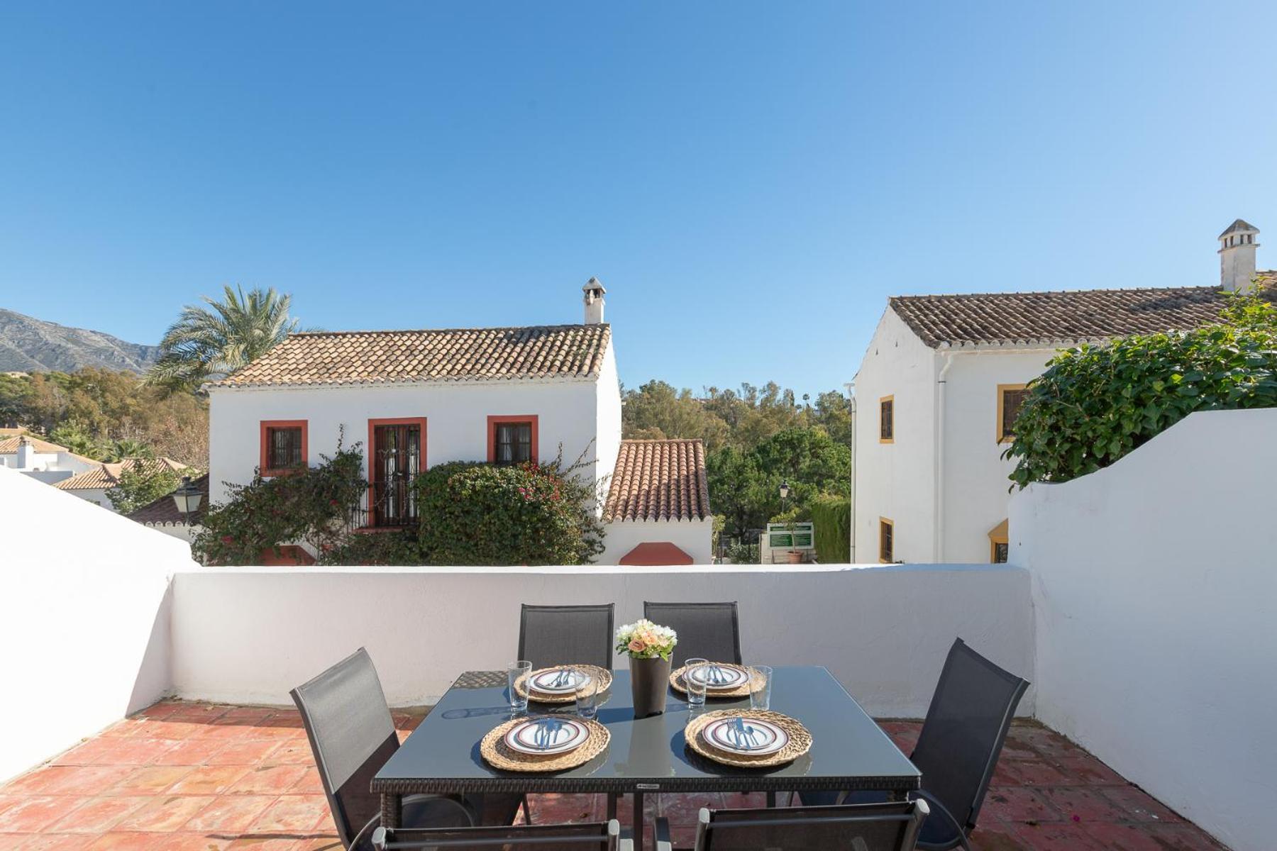 Encantadora Casita Estilo Andaluz *