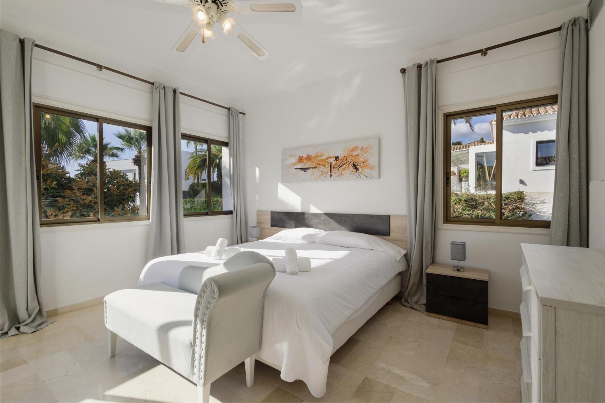 Spacious House With Pool, Garden And Solarium In Las Chapas, Marbella Villa *
