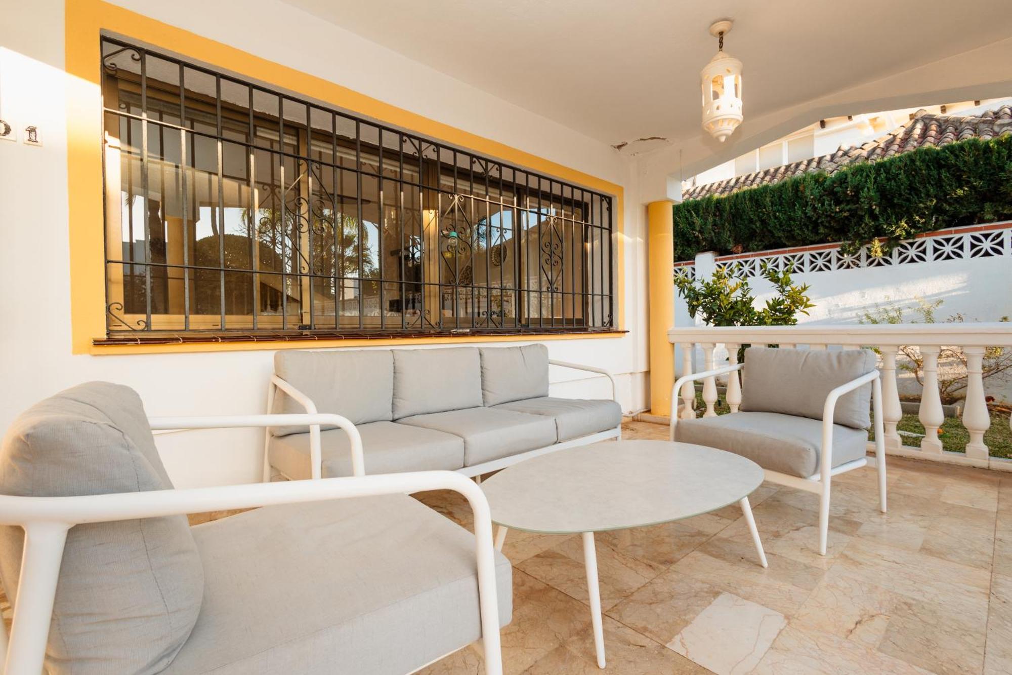 Villa Spacious House With Pool, Garden And Solarium In Las Chapas, Marbella Marbella