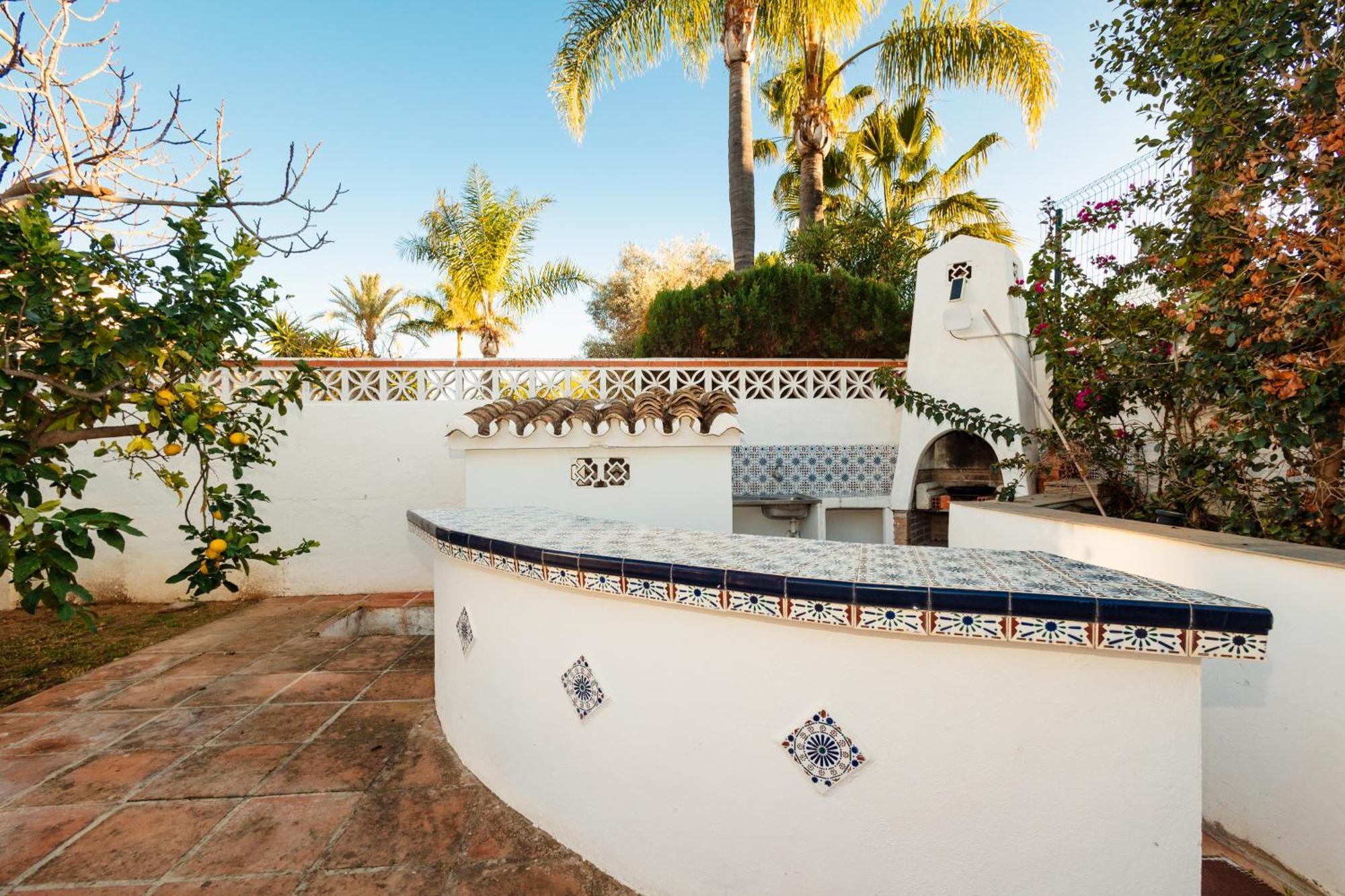 Spacious House With Pool, Garden And Solarium In Las Chapas, Marbella Marbella