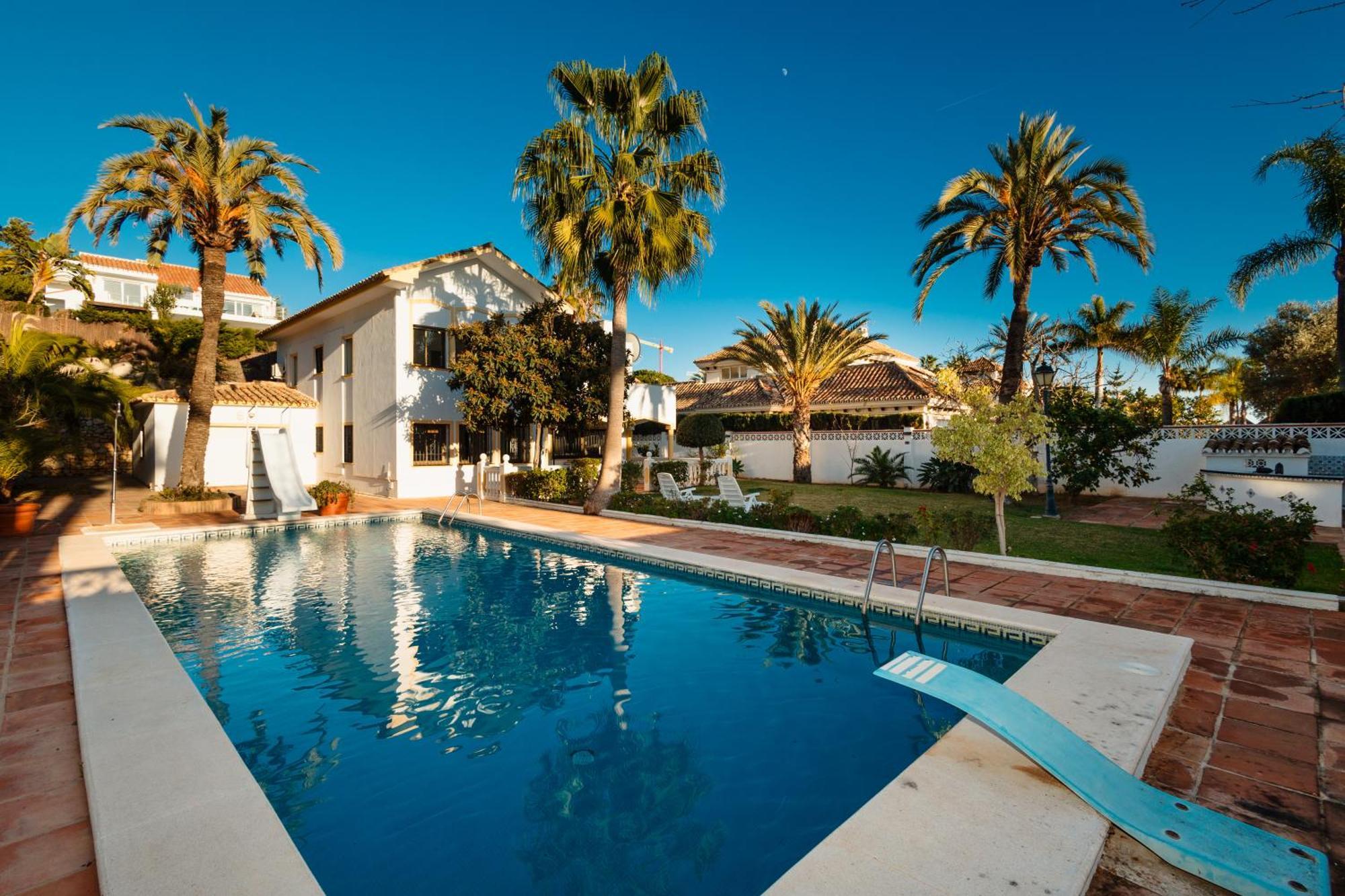 Spacious House With Pool, Garden And Solarium In Las Chapas, Marbella Villa Marbella