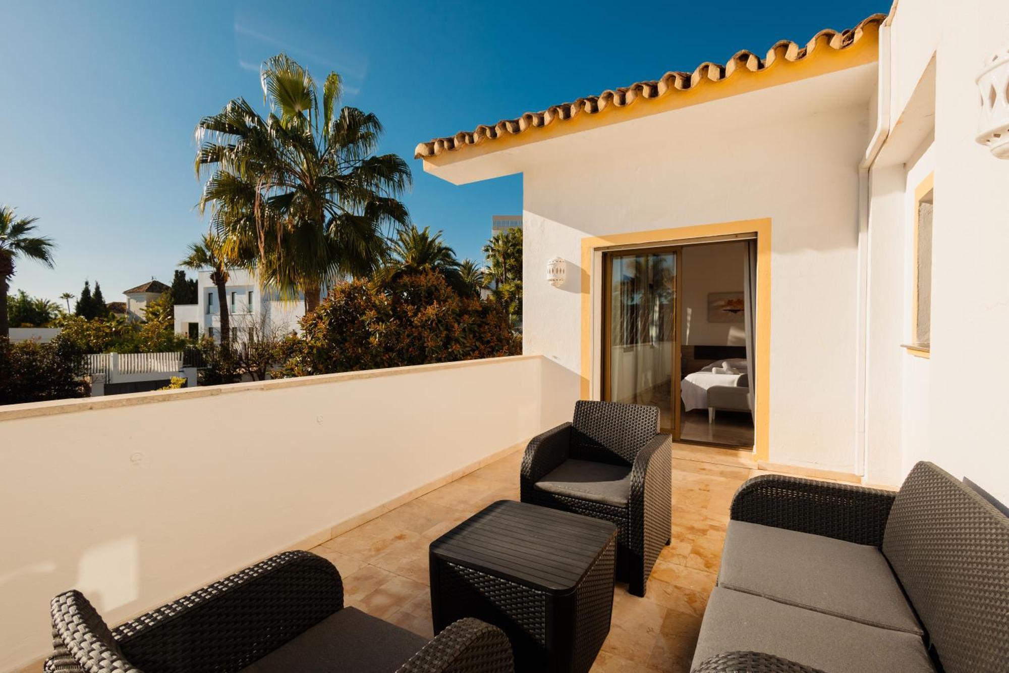 Spacious House With Pool, Garden And Solarium In Las Chapas, Marbella Villa Marbella