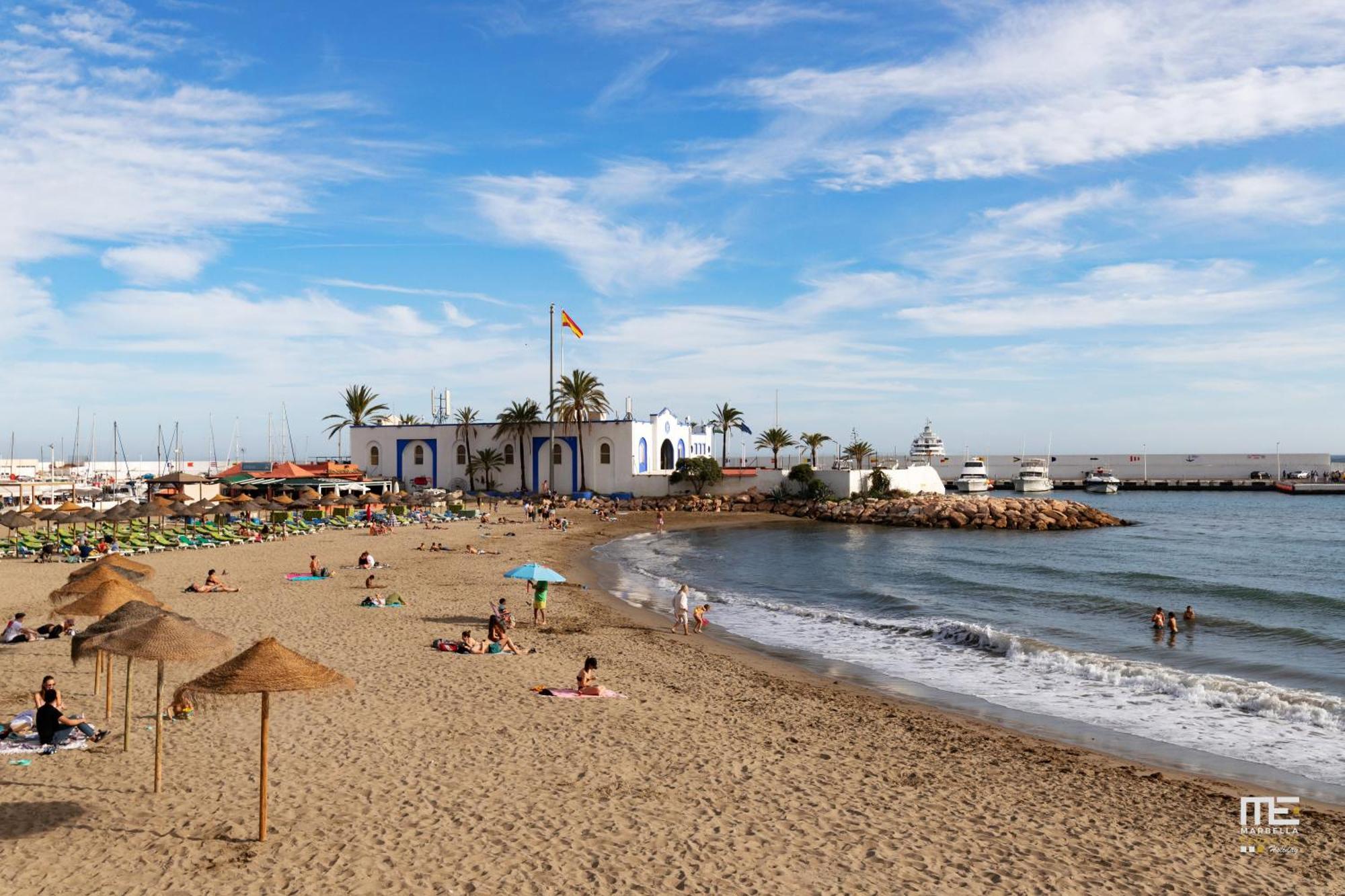 Holiday home Town House 3 Beds In The Center Of *