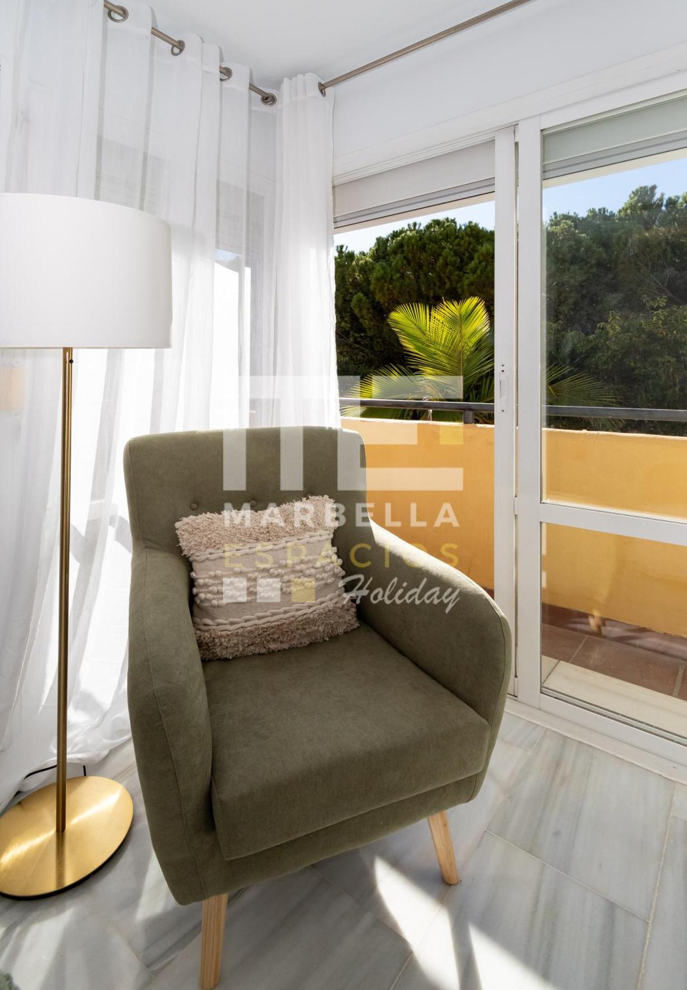 Town House 3 Beds In The Center Of