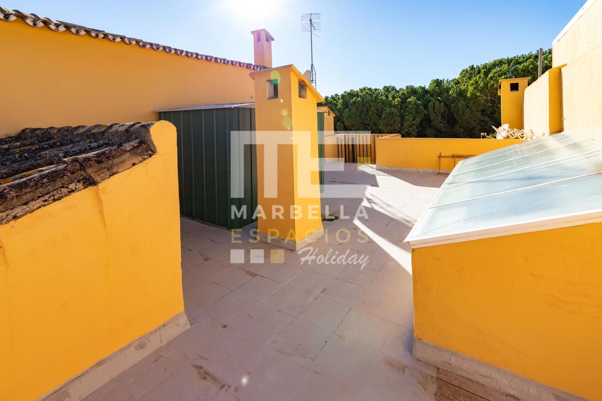 Town House 3 Beds In The Center Of *