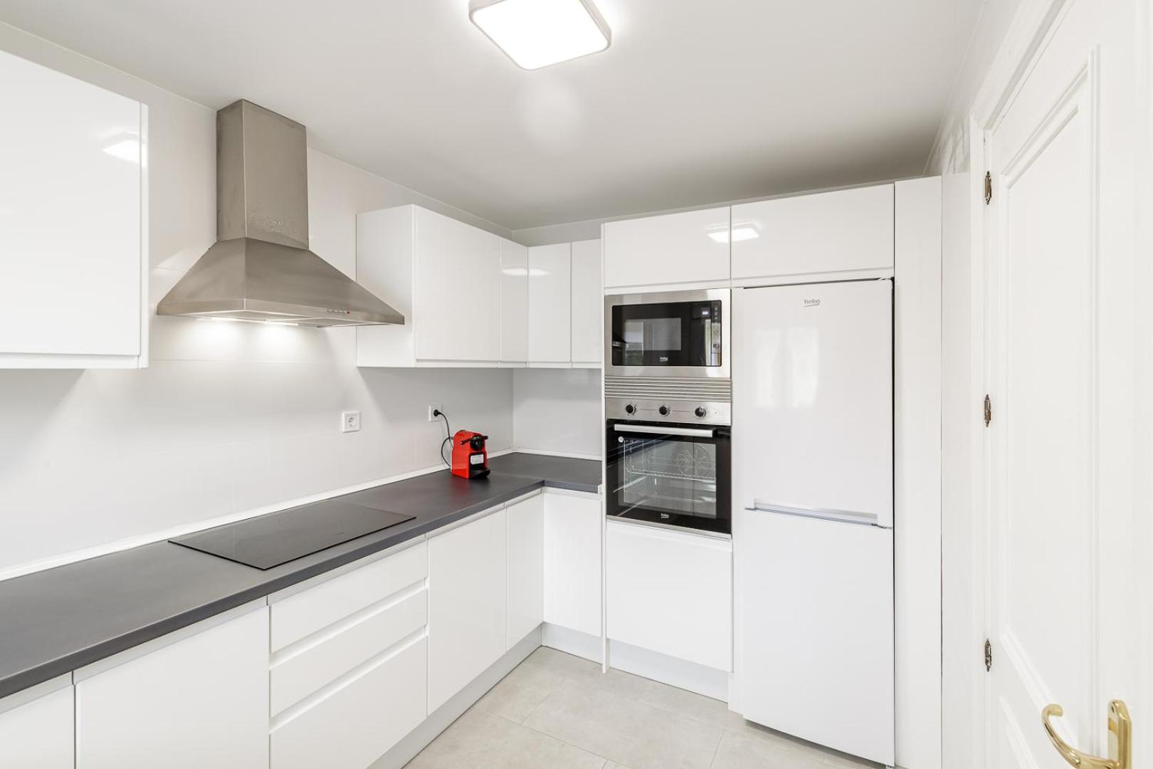 Spacious 2 Bed Duplex In Aloha Gardens Close To Puerto Banus