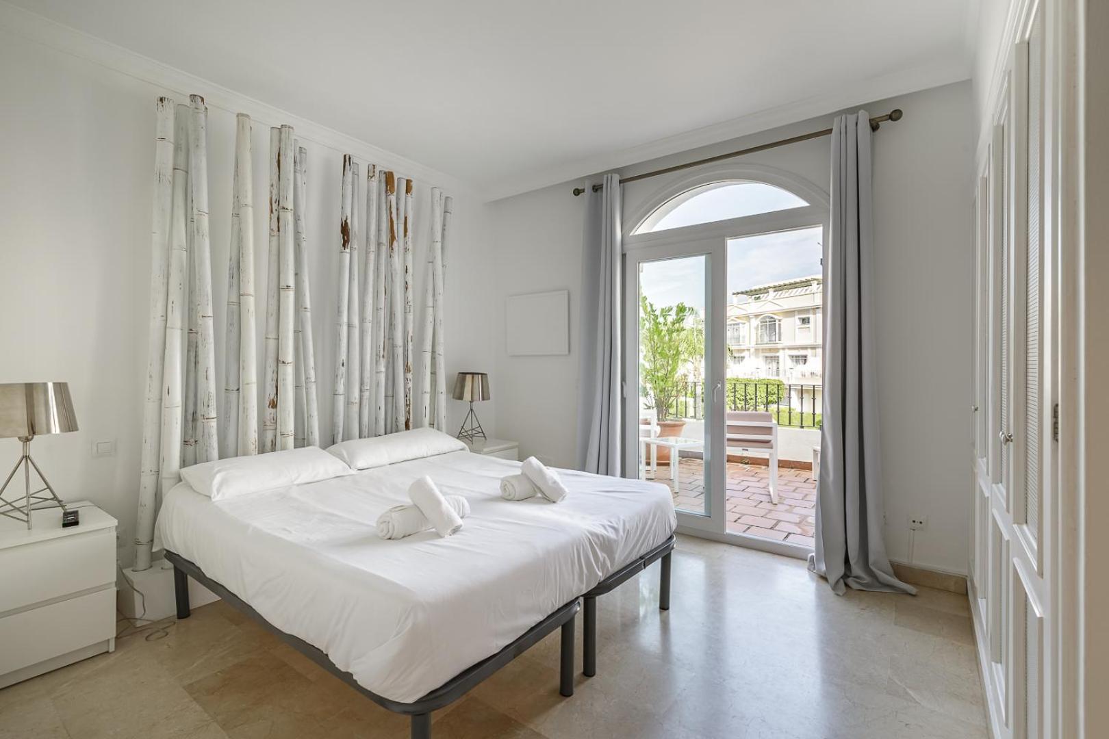 Apartment Spacious 2 Bed Duplex In Aloha Gardens Close To Puerto Banus *