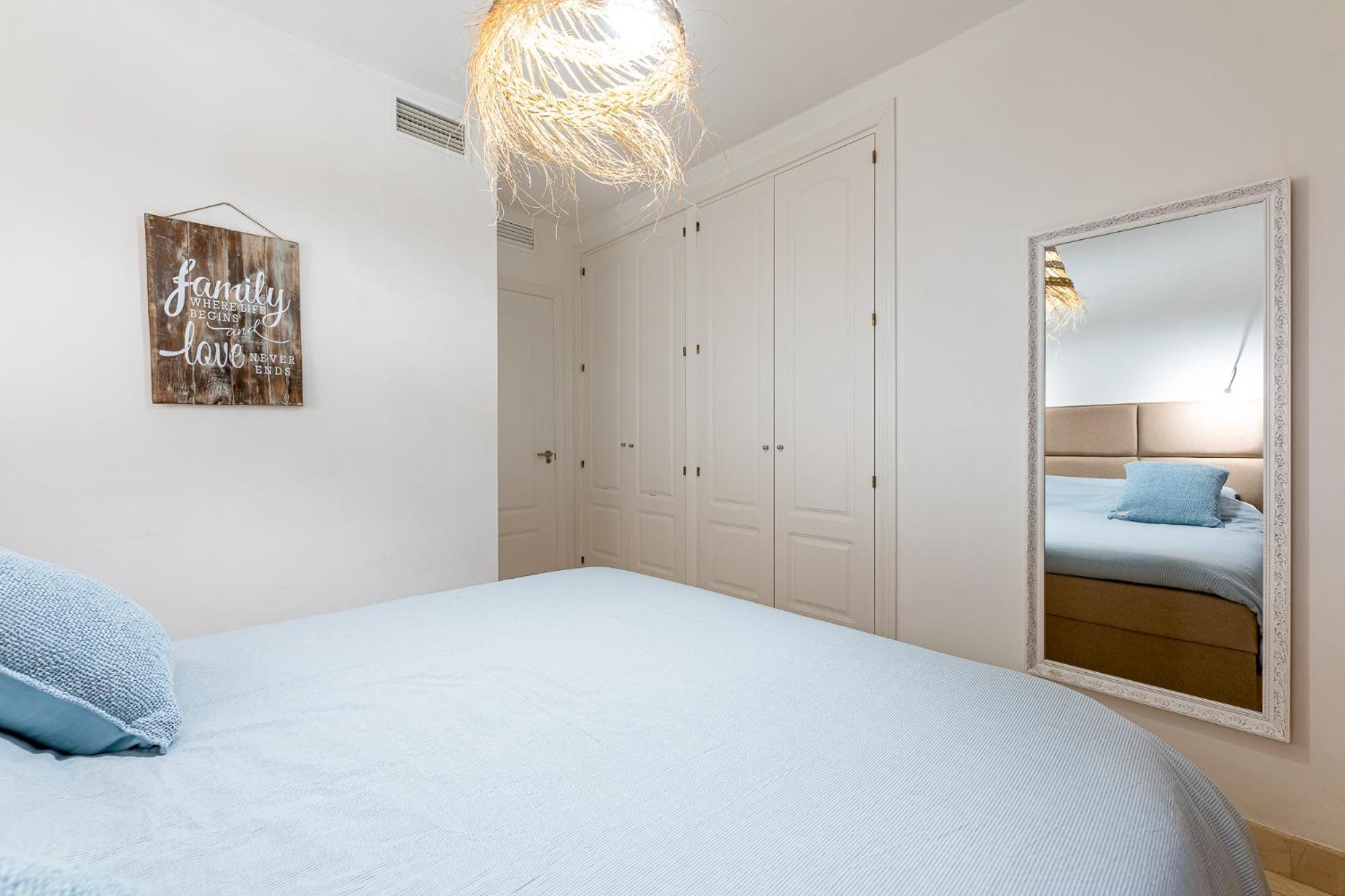 Casa Joy Elviria, Ibiza Style With 70 Sqm Terrace Appartement
