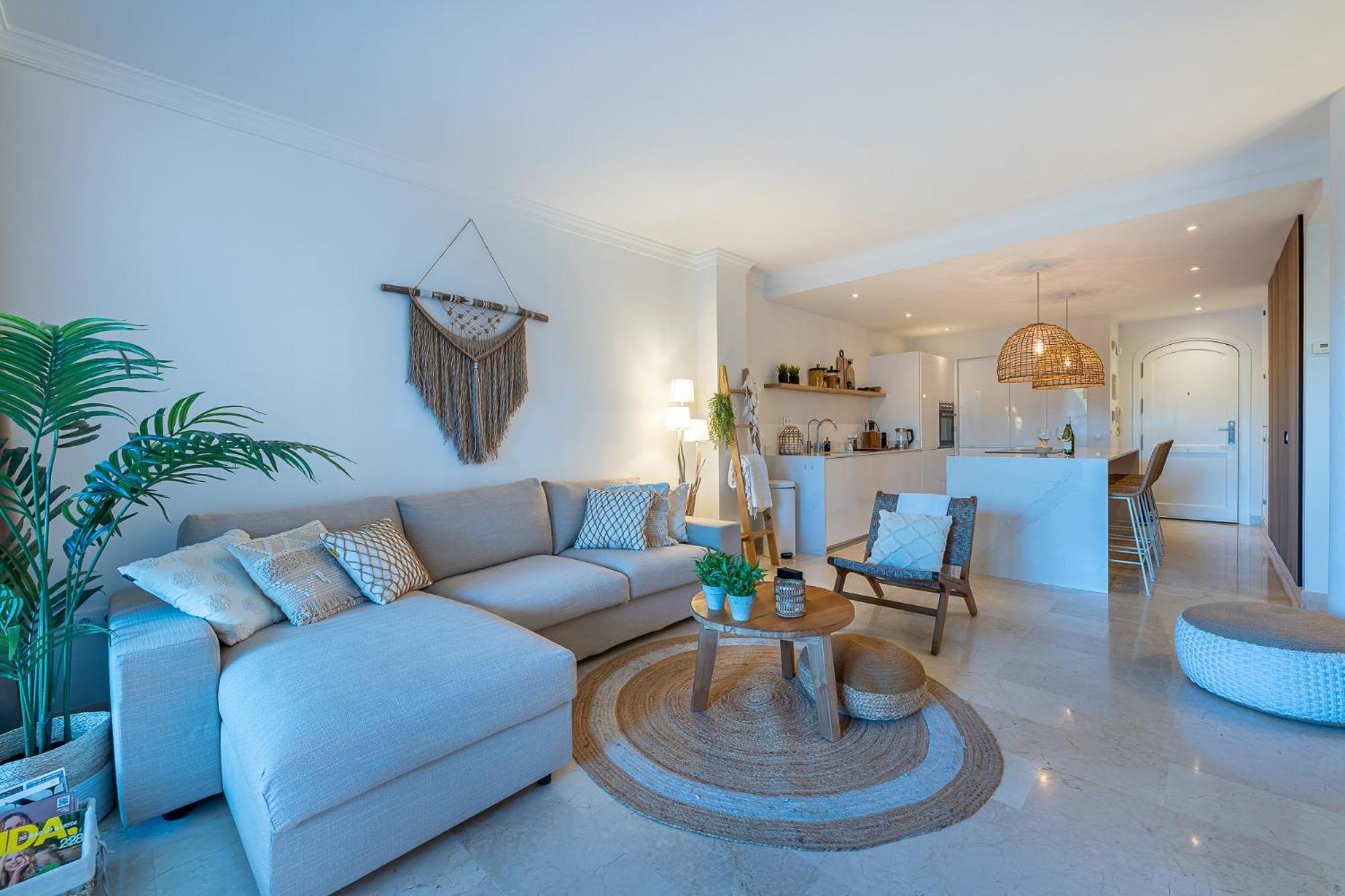 Casa Joy Elviria, Ibiza Style With 70 Sqm Terrace Appartement *