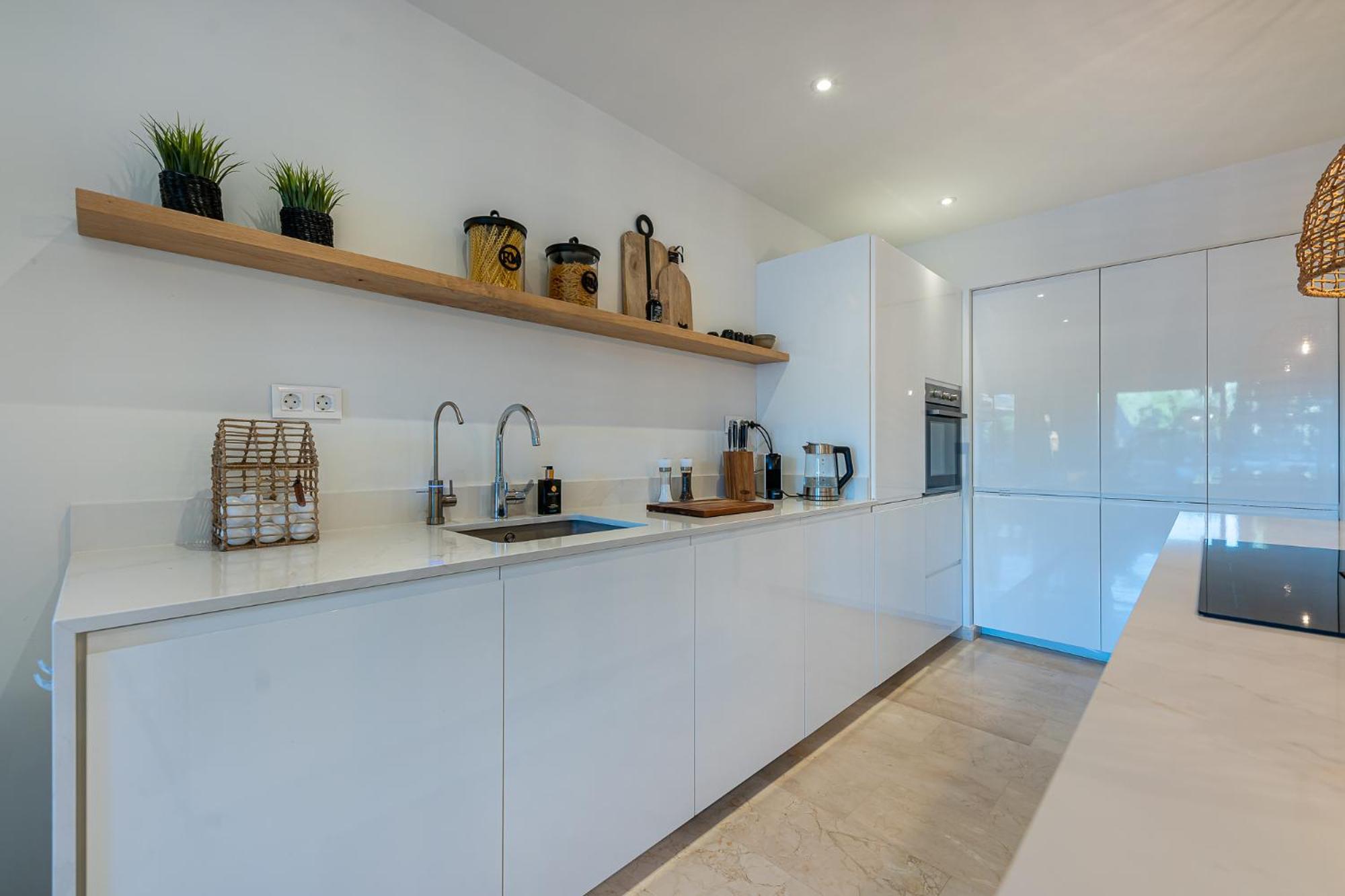 Casa Joy Elviria, Ibiza Style With 70 Sqm Terrace Appartement Marbella