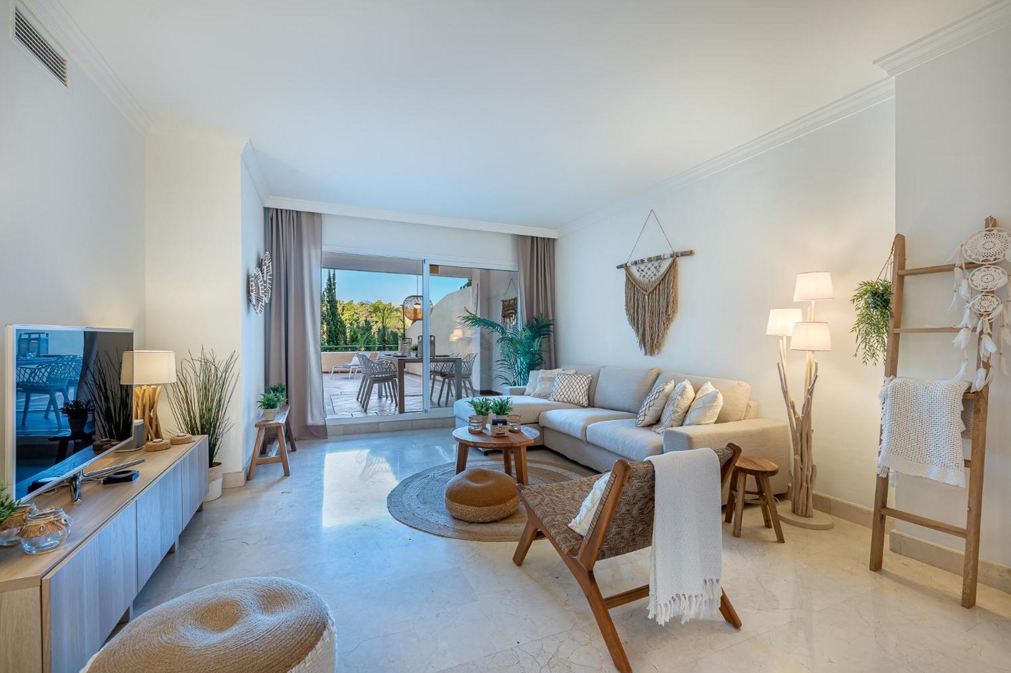 Appartement Casa Joy Elviria, Ibiza Style With 70 Sqm Terrace *