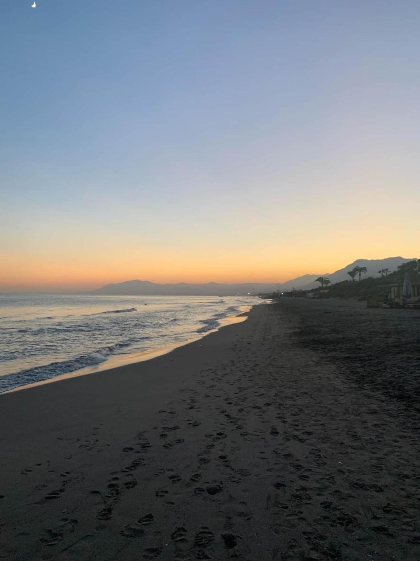Apartment Dunas De - Beachfront 3 Bed Marbella