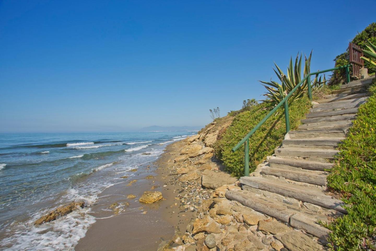 Dunas De - Beachfront 3 Bed * Marbella