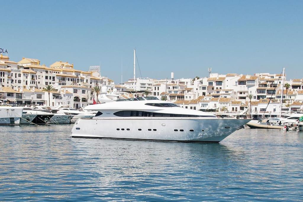 Botel Super Yacht Located In Puerto Banus