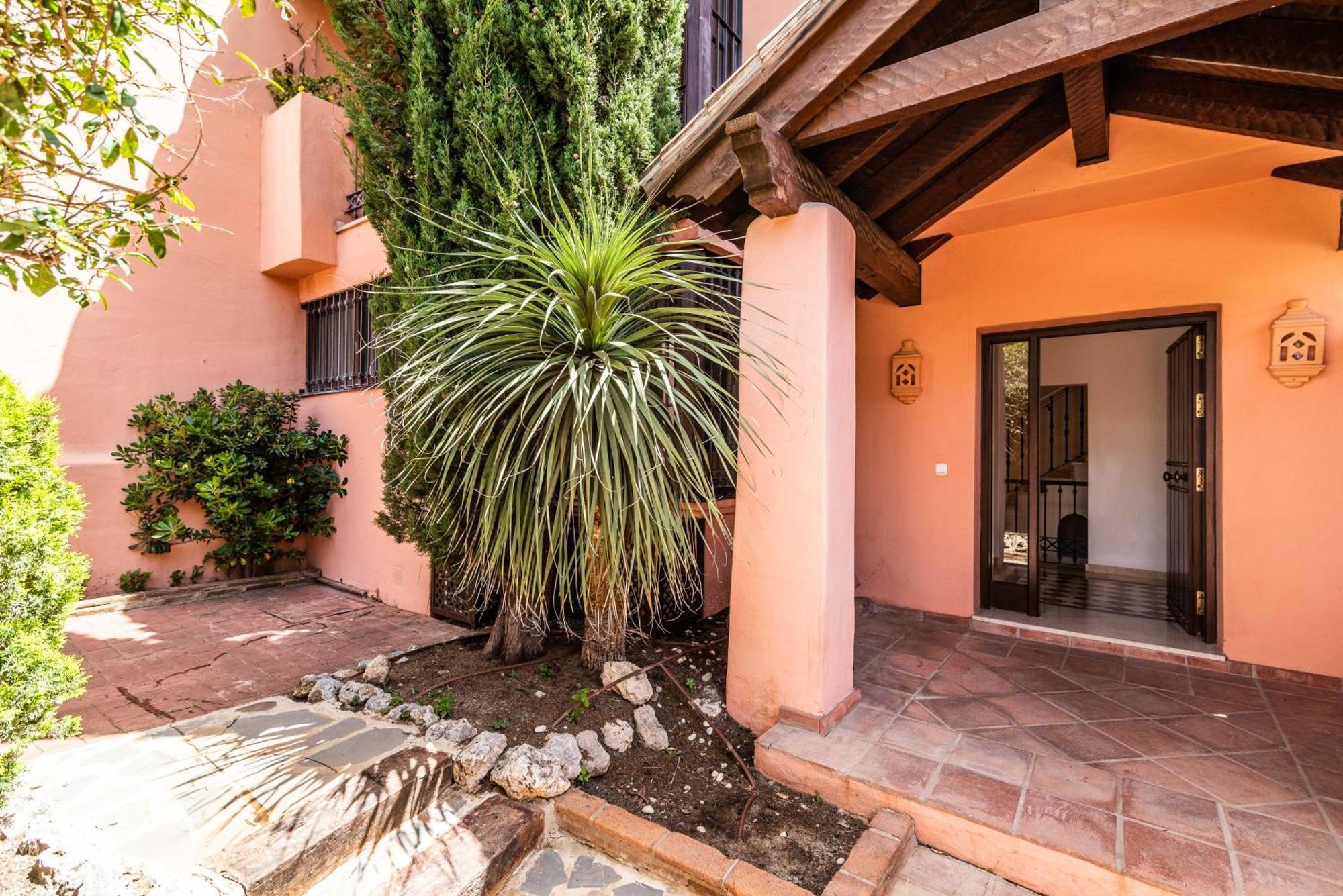 Vacation - Federer, Old Town With A Big Communal Pool And Andalusian Garden Marbella