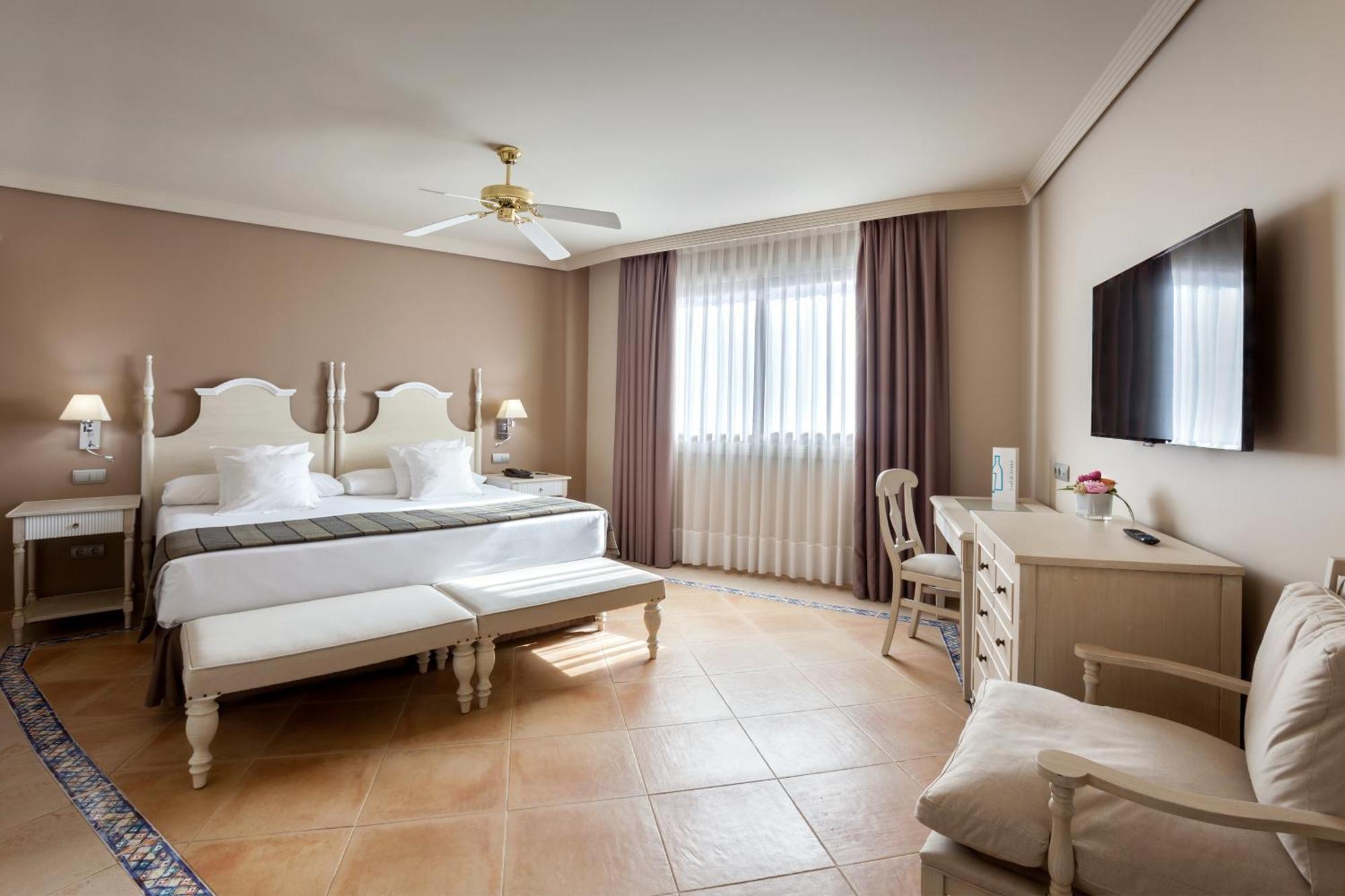 Hotel Barcelo 4*
