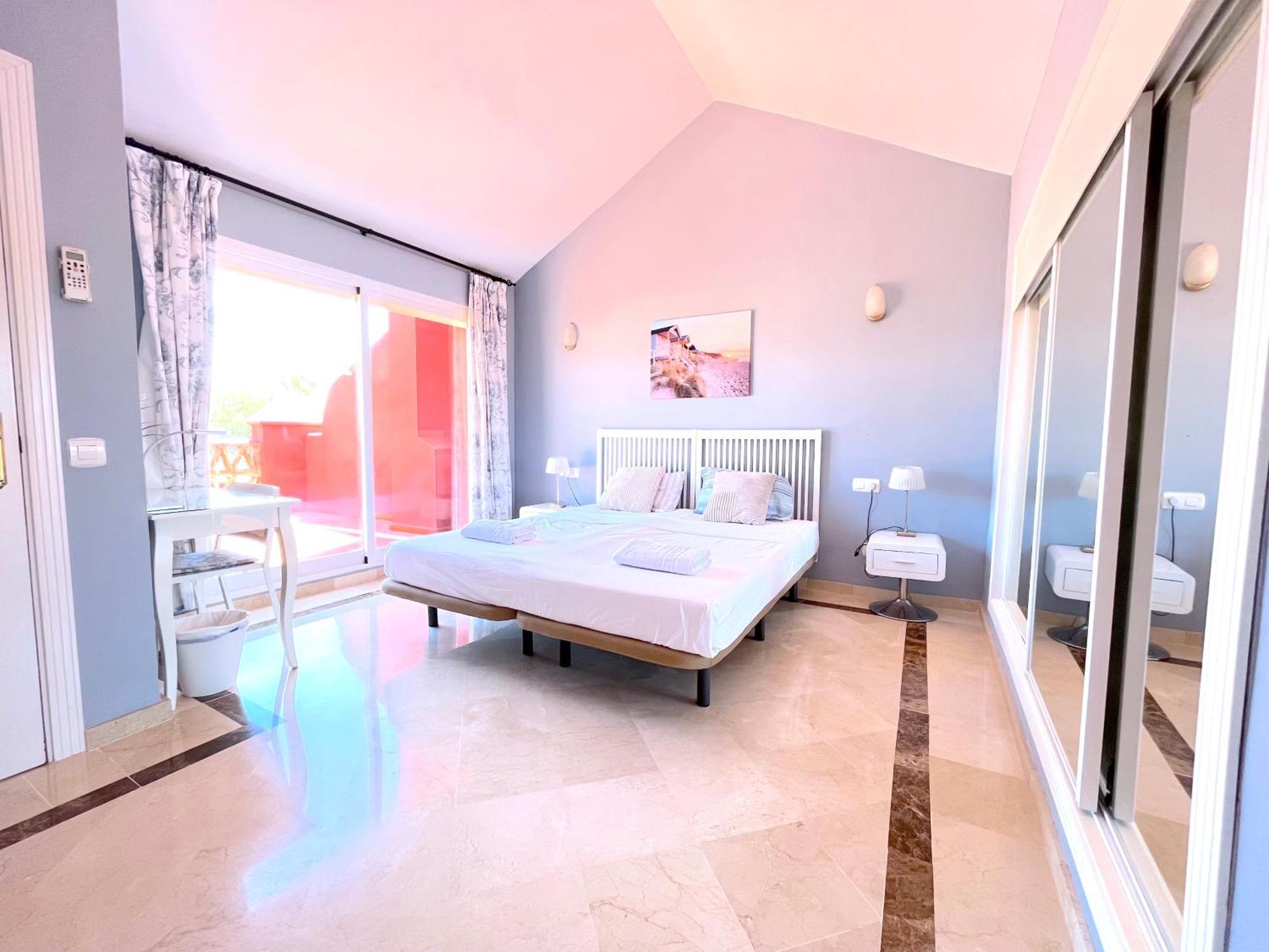 Charming House With Pool, Close To The Sea Vakantiehuis