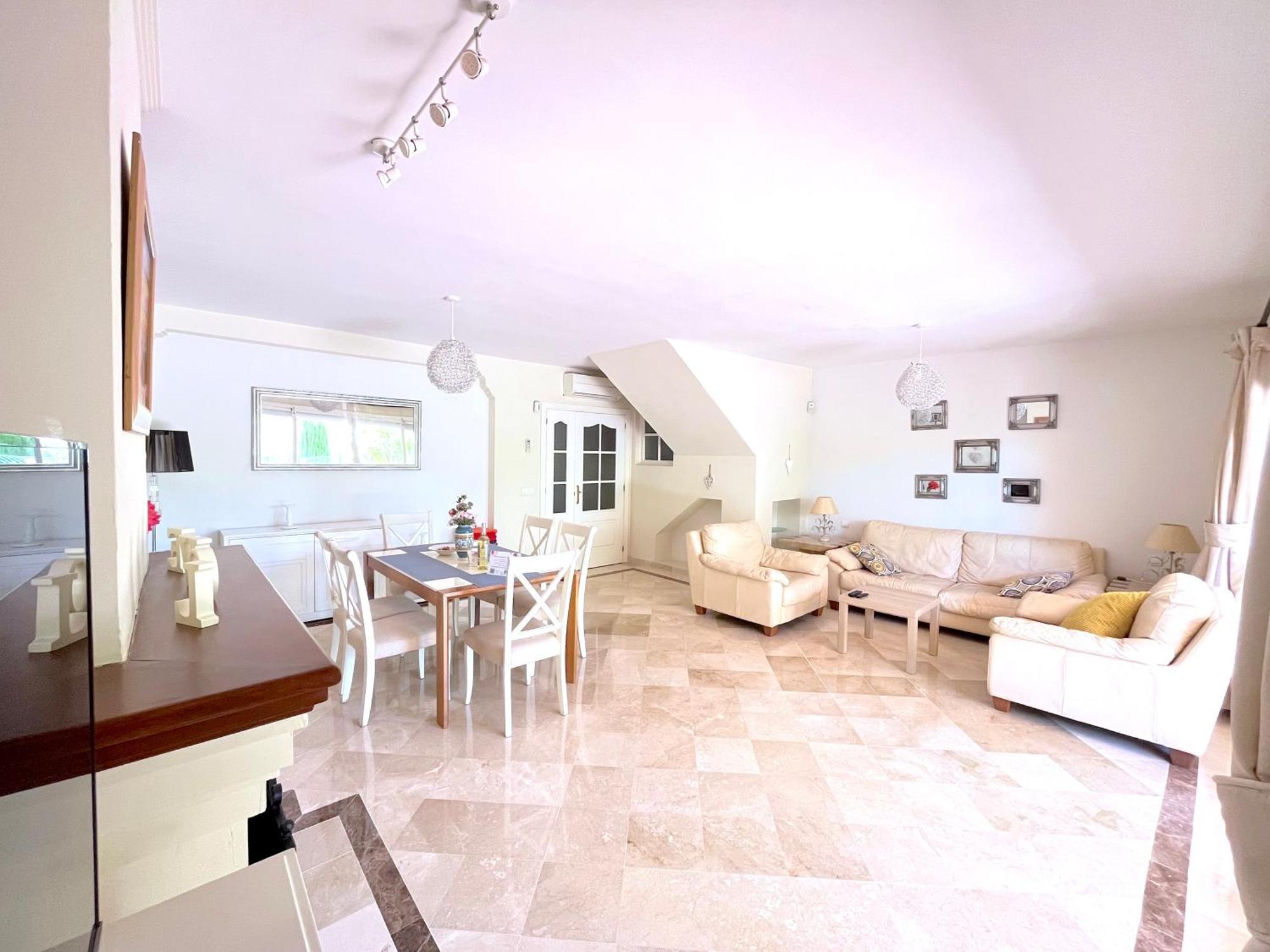 Vakantiehuis Charming House With Pool, Close To The Sea Marbella