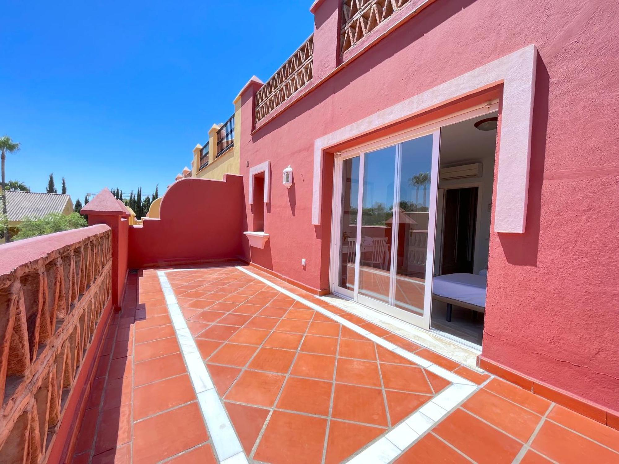 Vakantiehuis Charming House With Pool, Close To The Sea *