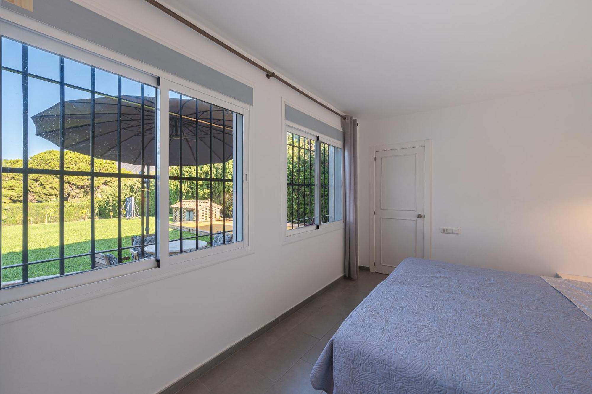 Marbella: Beachside Luxury With Heated Pool And Games
