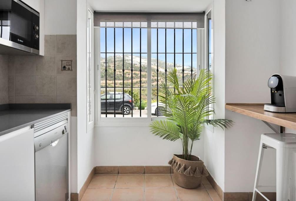Adosado Con Solarium Y Piscina En - Vistamar 16 Marbella