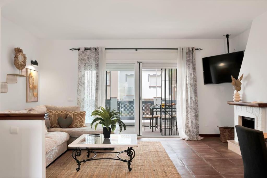 Apartment Adosado Con Solarium Y Piscina En - Vistamar 16 Marbella