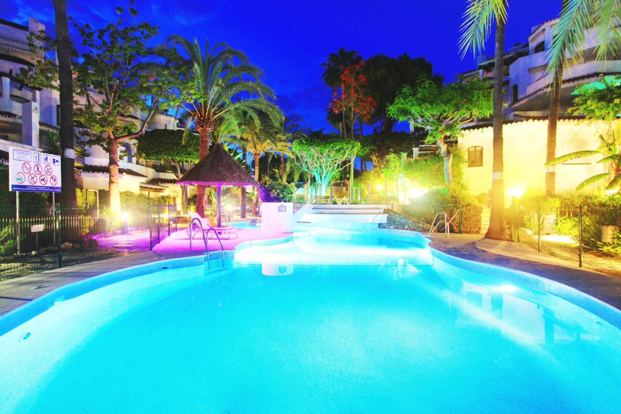 Apartamento 1080 Beachfront Penthouse 3 Floors Jacuzzi 2 Pools Wifi Roof Terrace