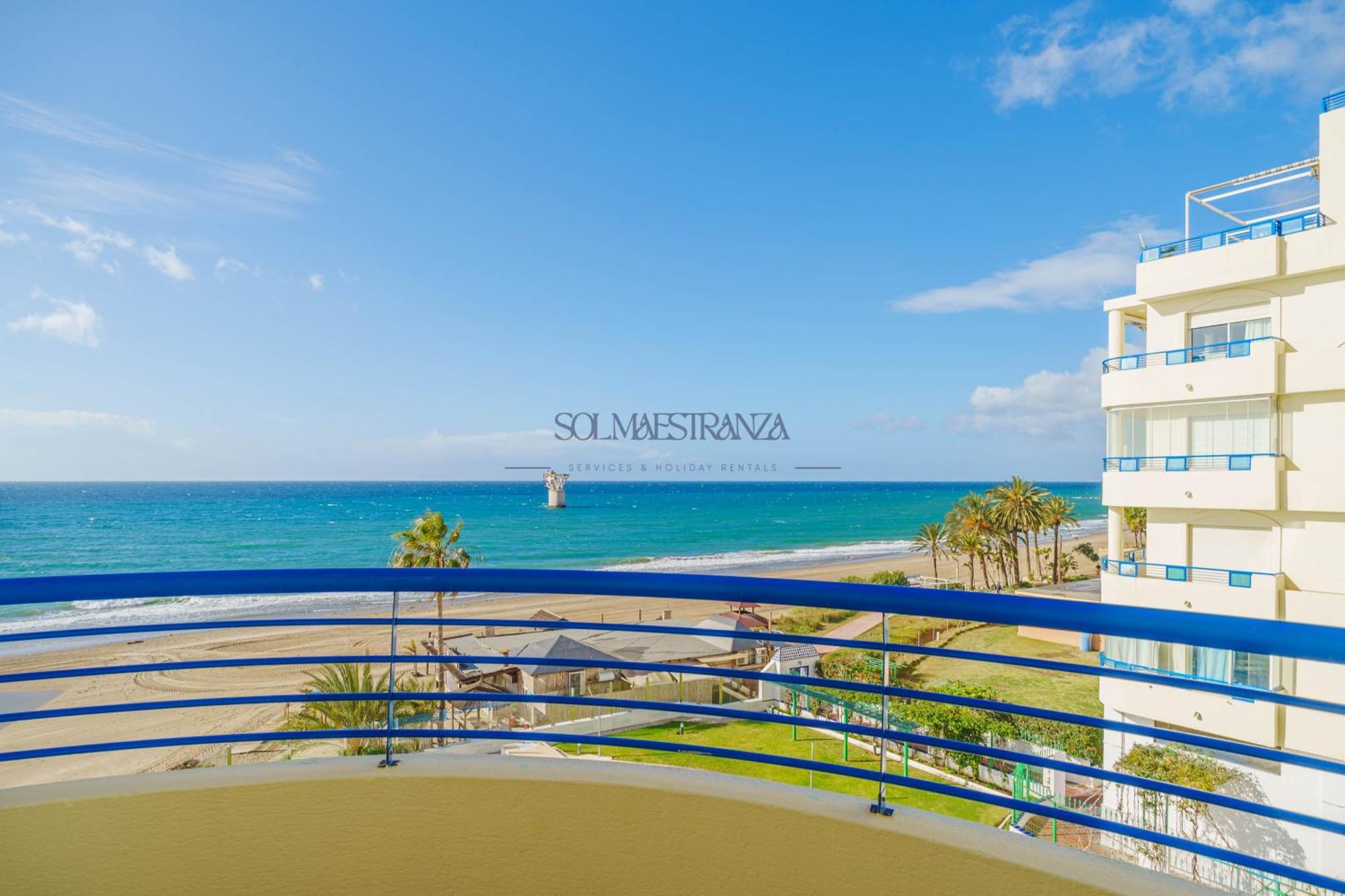 Front View By Sol Maestranza Apartamento Marbella
