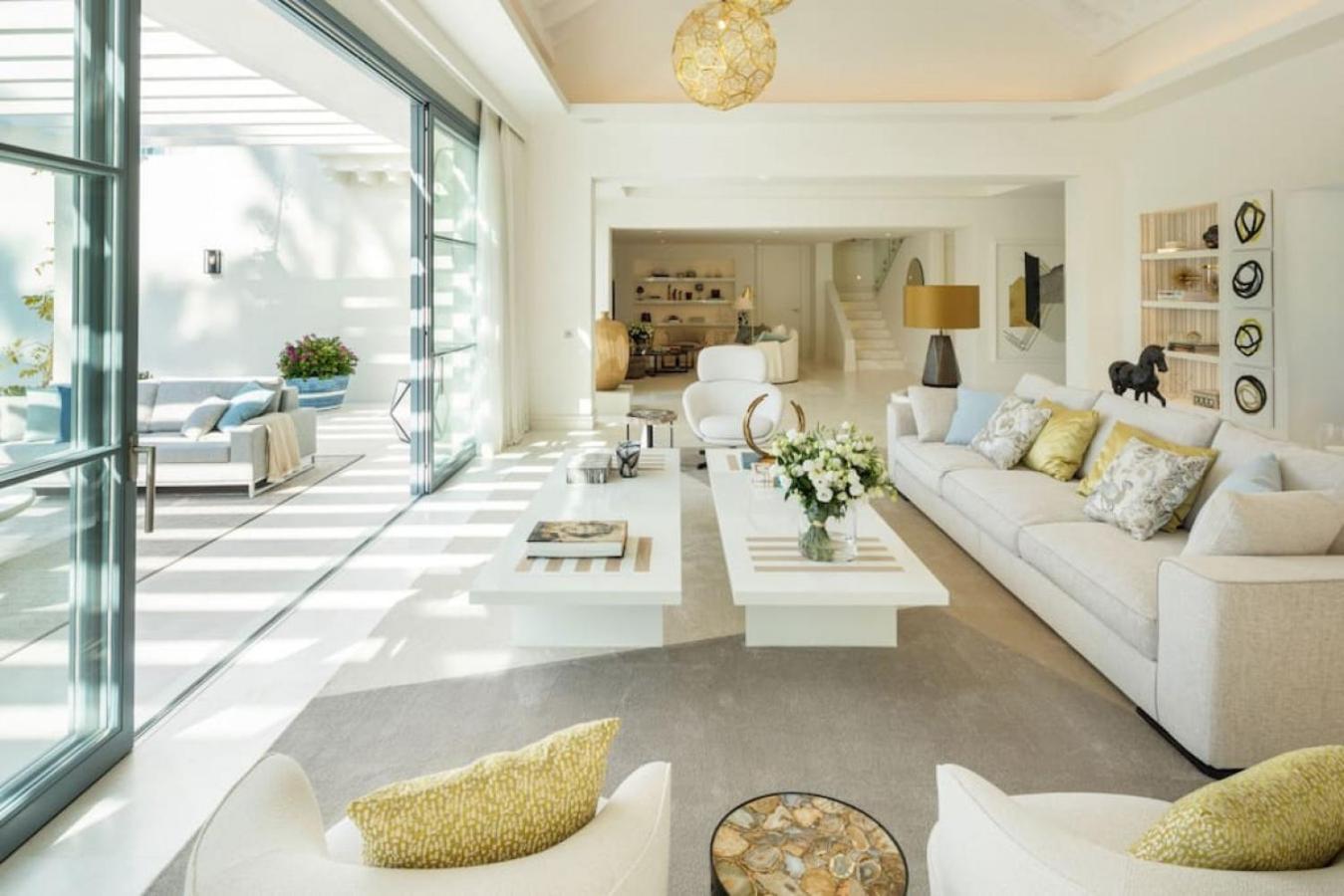 Holiday home Paris 7 Bedroom In Marbella