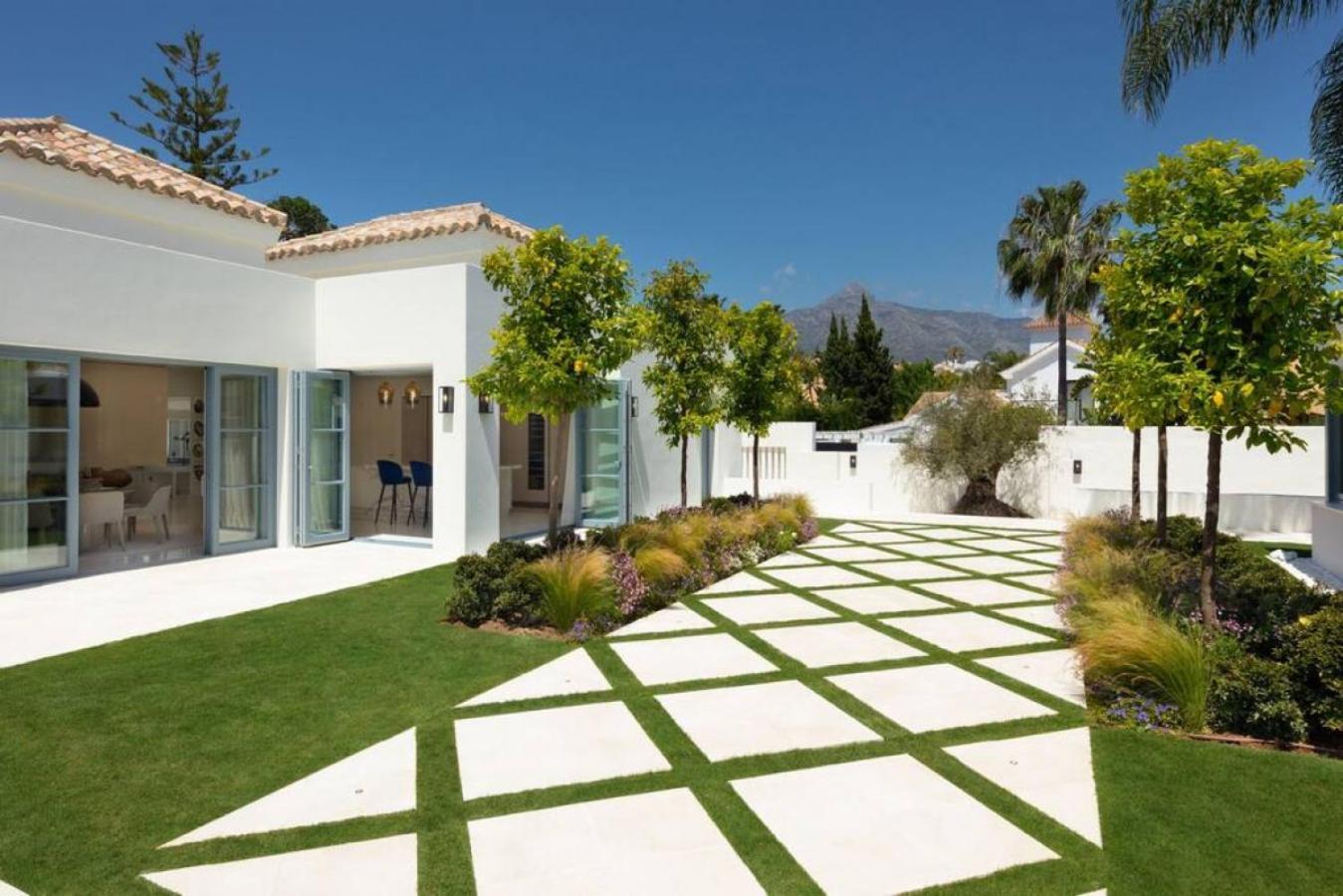 Paris 7 Bedroom In Holiday home *